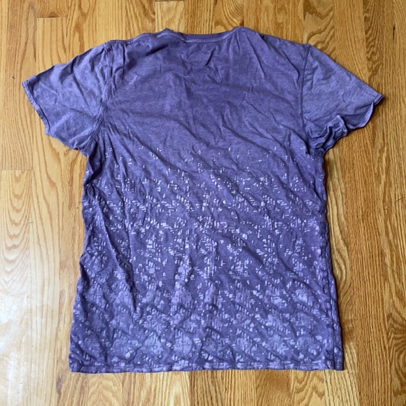 Guess Tee Shirt - Picture 2 of 3